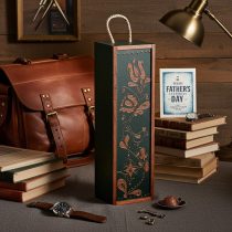 Smaragd Varázs – Bortartó zöld arany díszítéssel