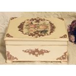 Kincses ládika rózsaarany díszítéssel