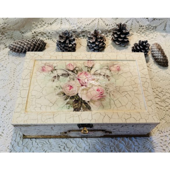 Rózsás tükrös fadoboz