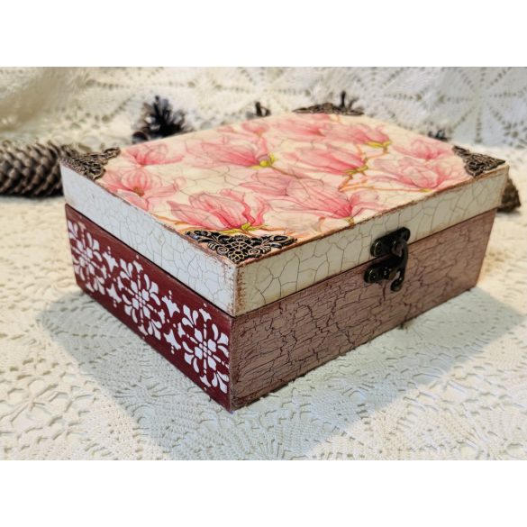 Ékszertartó magnólia mintával