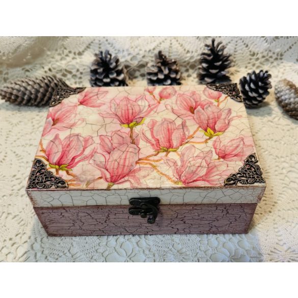 Ékszertartó magnólia mintával