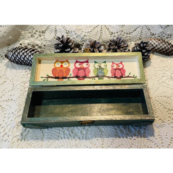 Egyedi kézzel díszíett tolltartó/ékszerdoboz - Baglyos mintával 