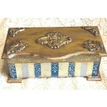 „Aranykor” vintage díszdoboz