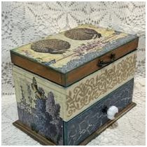 Provence Álma – romantikus emeletes fa ékszerdoboz