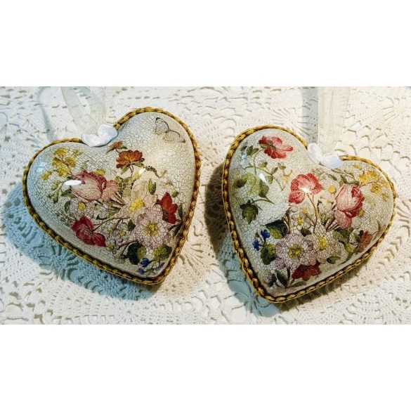 Szívecske Blooming Opulence mintával és füstfólia pehellyel díszítve