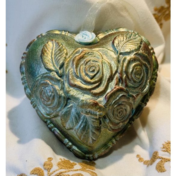 Virágos -zöld Szívecske-pillangóval és felirattal