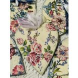 Fa Szívecske  tavaszi mintával díszítve - 10 x 8,5cm